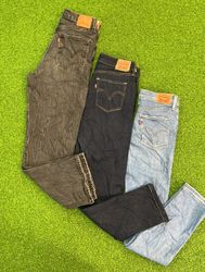 av-12296 levi’s ladies jeans