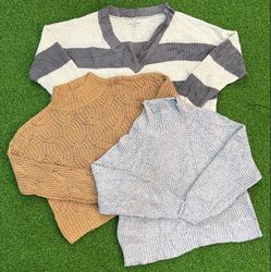 avg-03561 american eagle sweater