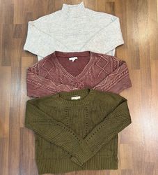 avg-03608 aeropostale sweater