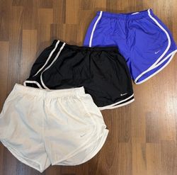 av-10773 nike ladies shorts