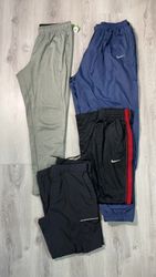 av-11064 nike track pants