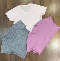 av-11316 lululemon t-shirt