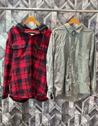 avg-03305 american eagle button up shirt