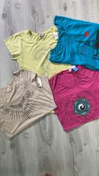 avg-03304 y2k style t-shirt