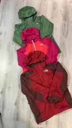 av-10445 the north face windbreakers