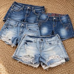 Code#070 Miss Me Mudd Denim Shorts