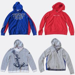 Sweat-shirts à capuche et pulls Tommy Hilfiger