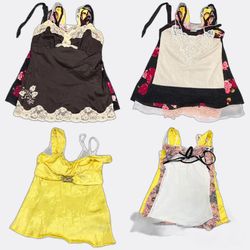 Top con spalline con pizzo e stampati