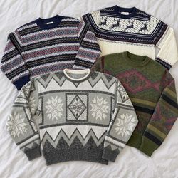 263994 Patterned Round Neck Sweaters