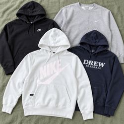 UN1009 Nike Hoodies and Sweatshirts