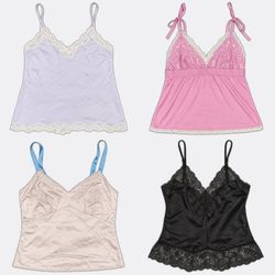 Spitzenbesatz und bedruckte Seiden-Camisole(s)