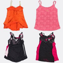Bralette in pizzo e camisole in seta