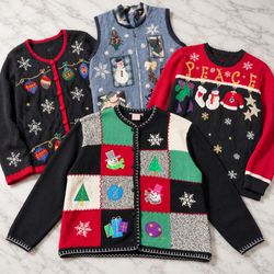 Vintage Christmas & Cottagecore Sweater Bundle | 1..