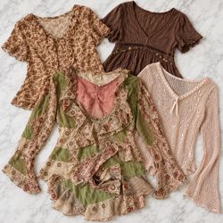 Blusas Boêmias Y2K e Saias em Camadas