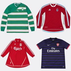 T-shirts de football Adidas Nike