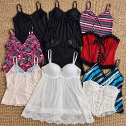 Sélection de camisoles et corsets pour femmes
