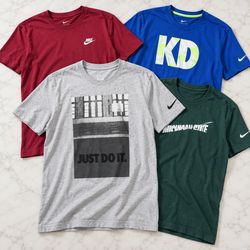 T-shirts imprimés Nike (FNC:244)