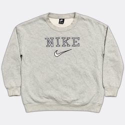 Nike Long Sleeve Crewneck Sweatshirts