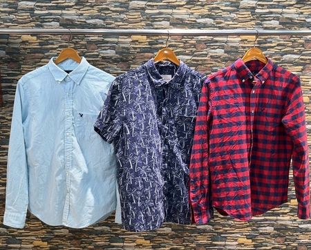 avg-03418 american eagle button up shirt