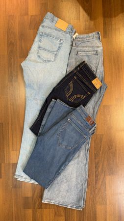 avg-03398 hollister jeans