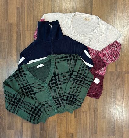 avg-03470 hollister sweaters