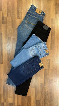 avg-03473 american eagle jeans