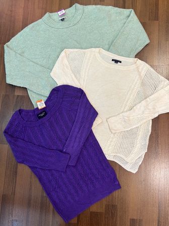 avg-03462 american eagle sweaters