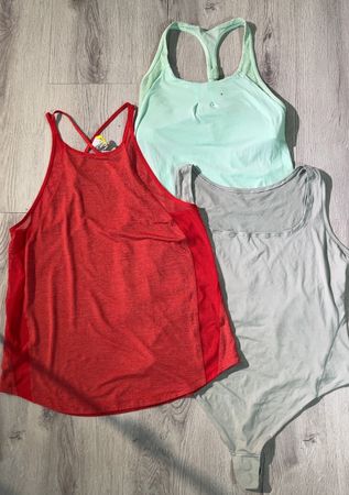 av-11646 lululemon tank tops