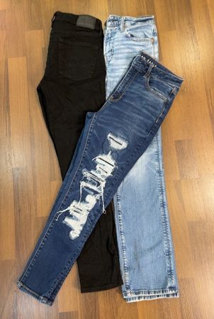 avg-03310 american eagle jeans