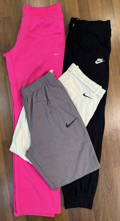 av-12310 nike track pants