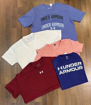 av-12379 アンダーアーマー Tシャツ