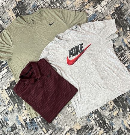 av-12395 Nike Tシャツ