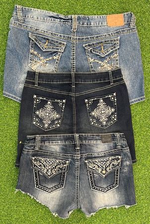 avg-03571 y2k style shorts