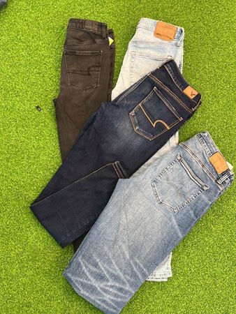 avg-03559 american eagle jeans