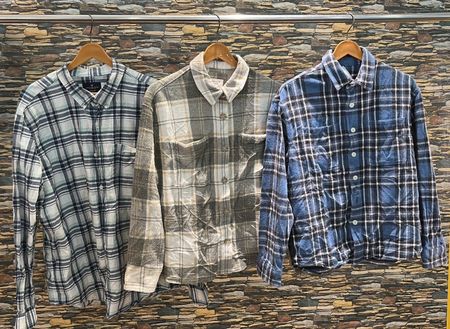 avg-03578 american eagle button up shirt