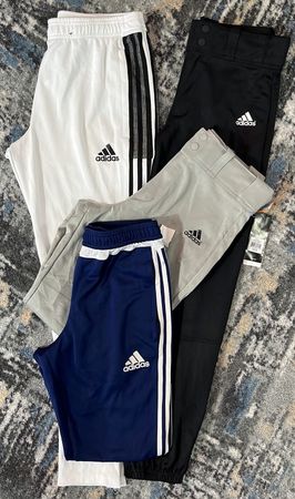 av-12539 adidas Trainingshose