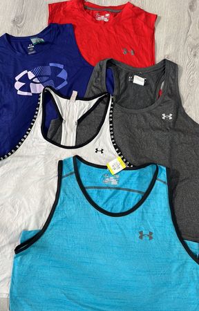 av-12599 Under Armour Tanktops