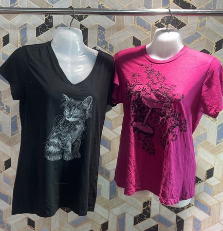 avg-03368 y2k style t-shirt