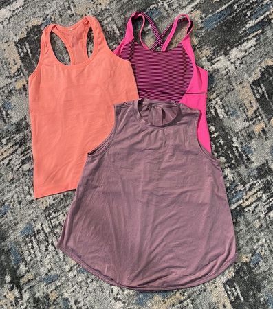 av-12647 lululemon tank tops