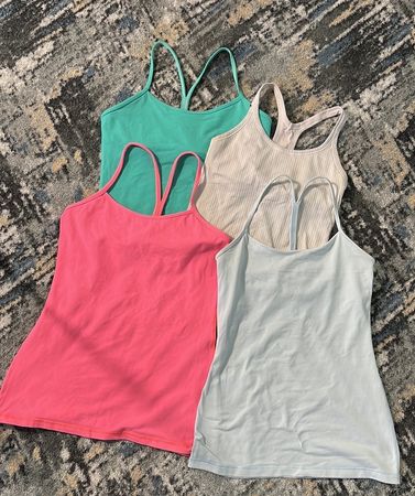 av-12660 lululemon tank tops