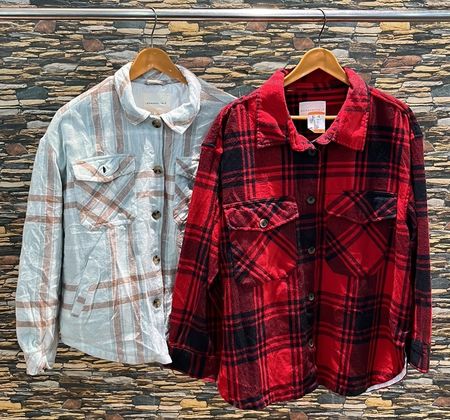 avg-03605 aeropostale button up shirt