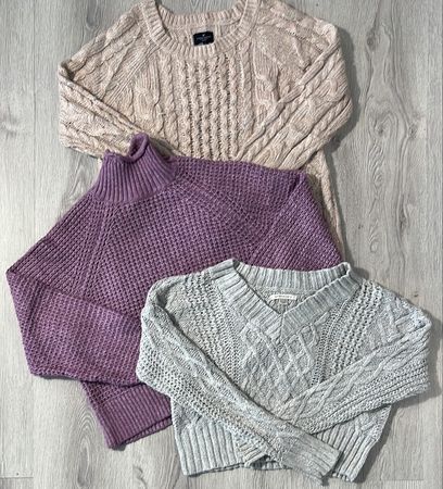 avg-03627 american eagle sweater