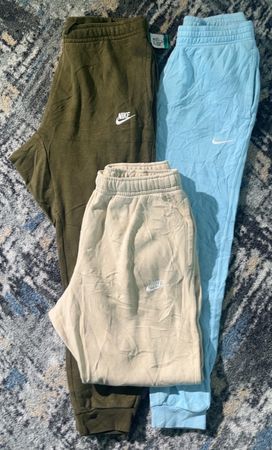 av-11754 nike sweatpants