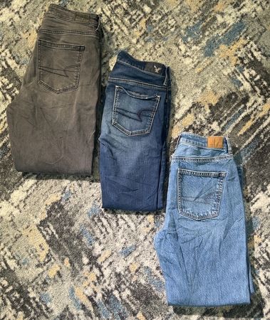 avg-03383 american eagle jeans