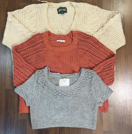 avg-03386 american eagle sweater