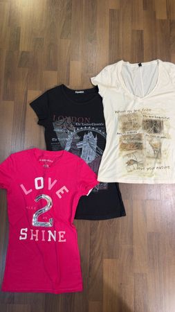avg-03147 y2k style vintage t-shirts