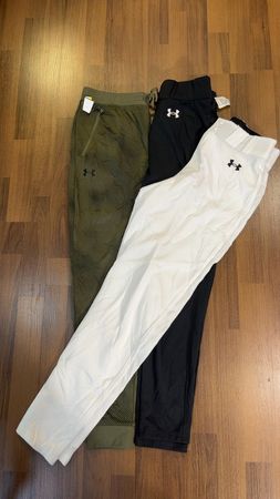 av-10698 under armour pantaloni da corsa