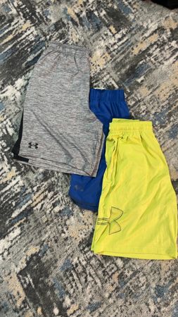 av-11009 under armour shorts