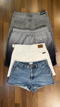 av-11038 calvin klein shorts