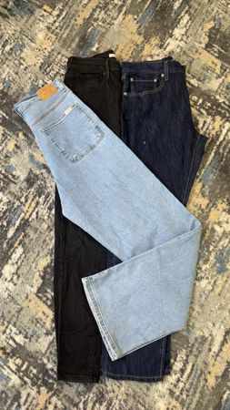 av-11178 levi's staight/skinny jeans